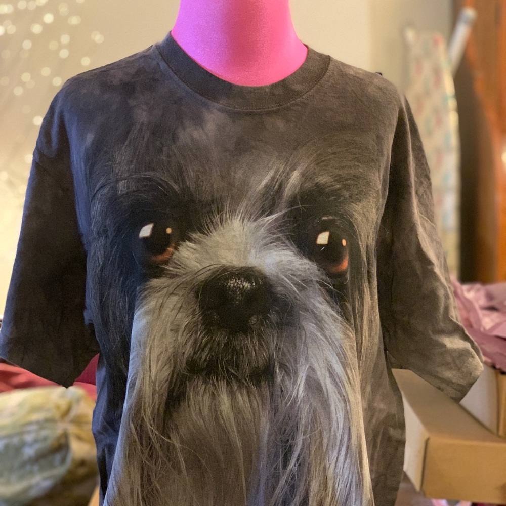 The Mountain brand T-shirt. Shih Tzu  W Med